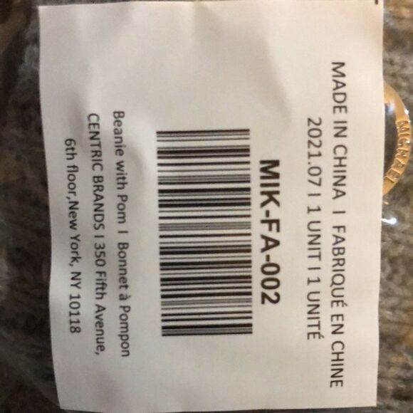 NWT knitted hat by Michael Kors - Picture 2 of 2